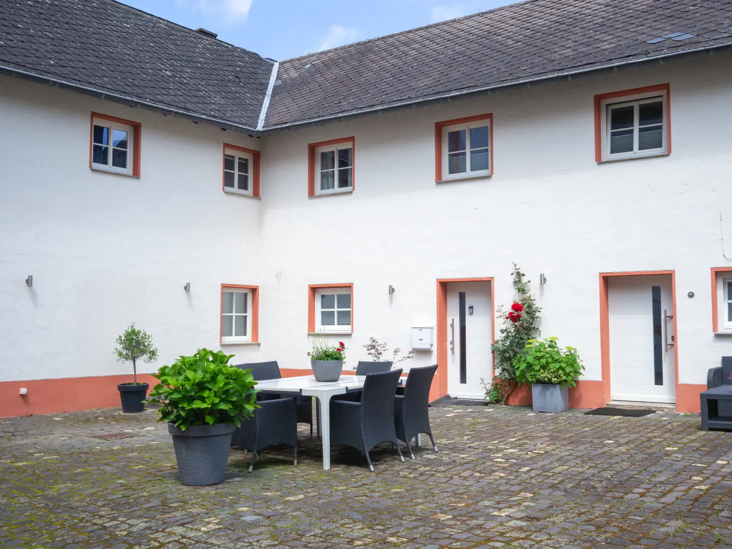 Hotel Restaurant Lekker - Gastronomie und Hotel - Sitzplatz im Freien