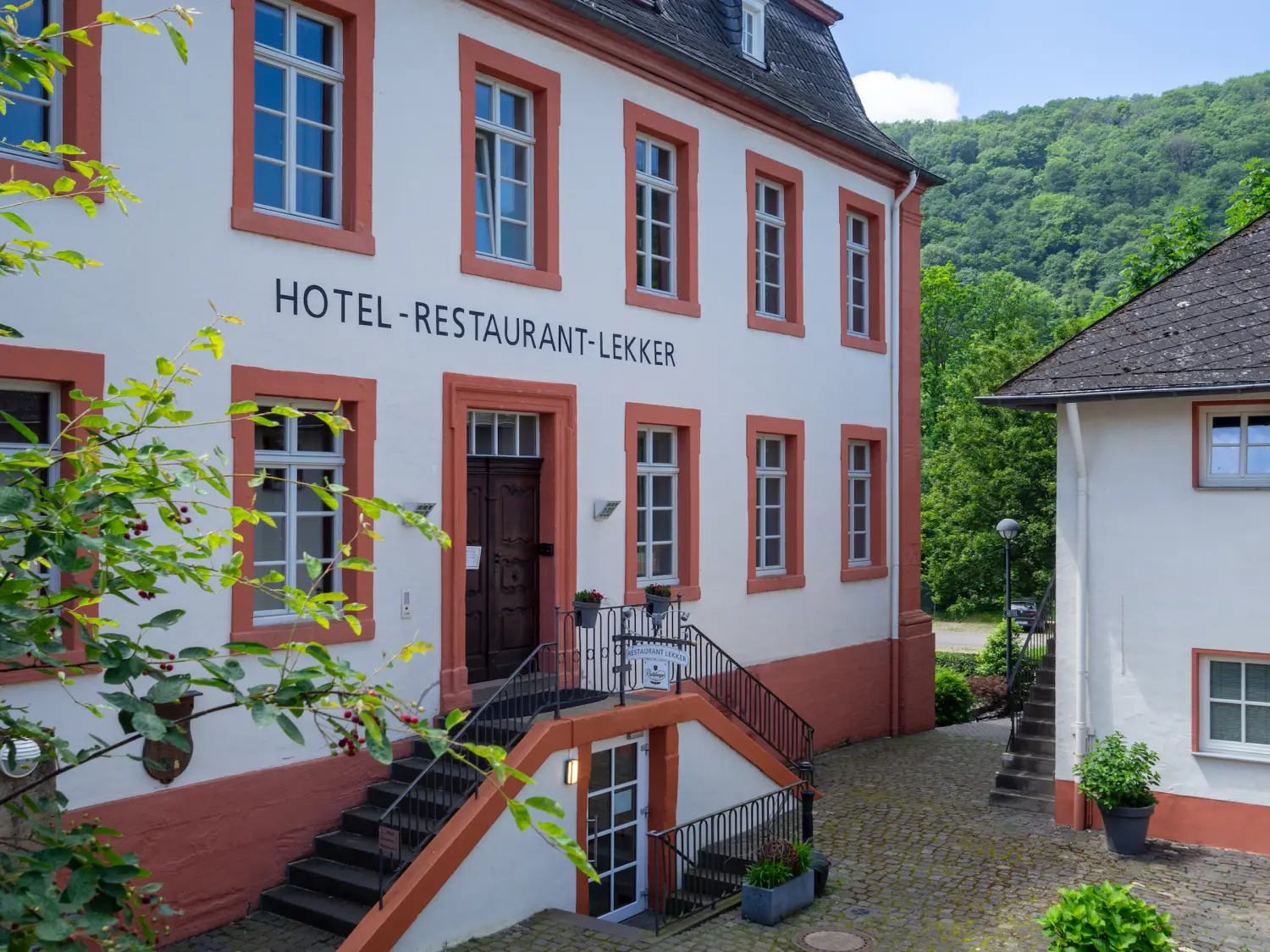 Hotel Restaurant Lekker - Gastronomie und Hotel - außen