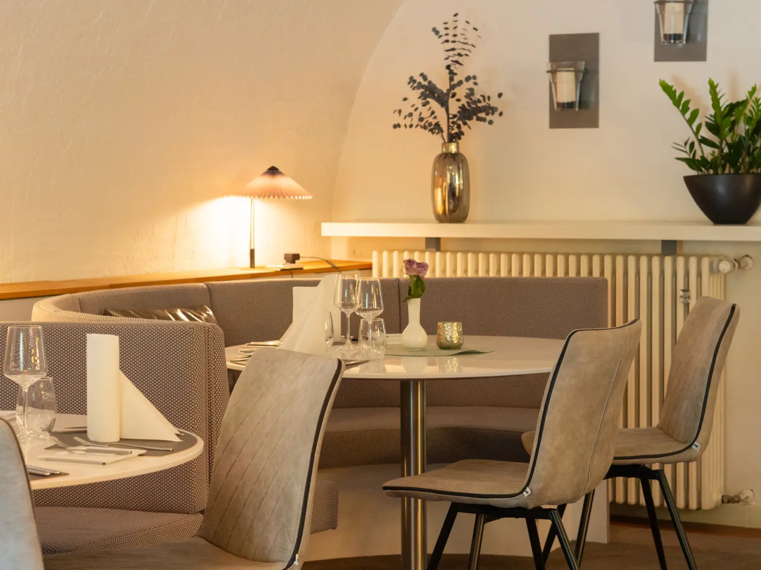 Hotel Restaurant Lekker - Gastronomie und Hotel - Restauranttisch